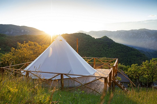 Glamping Travel3