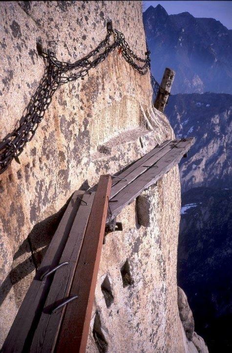 Asia - Hushan Hiking Trail China - FrizeMedia