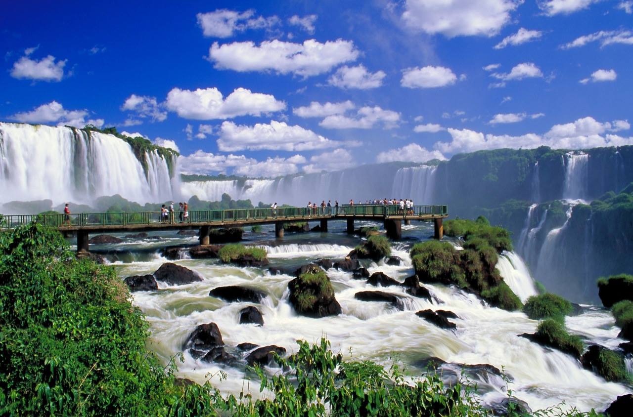Iguazu Falls - Waterfalls of the Iguazu River Border of Argentine province of Misiones and Brazilian state of Paraná. FrizeMedia