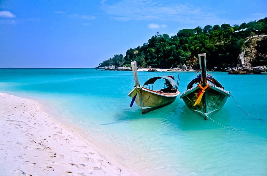 #Thailand – #KoChang - #WaterFestival of #LoiKathong #FrizeMedia