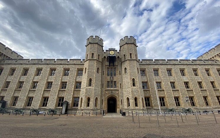 #TowerOfLondon - #London Tourist Attractions #FrizeMedia #travel