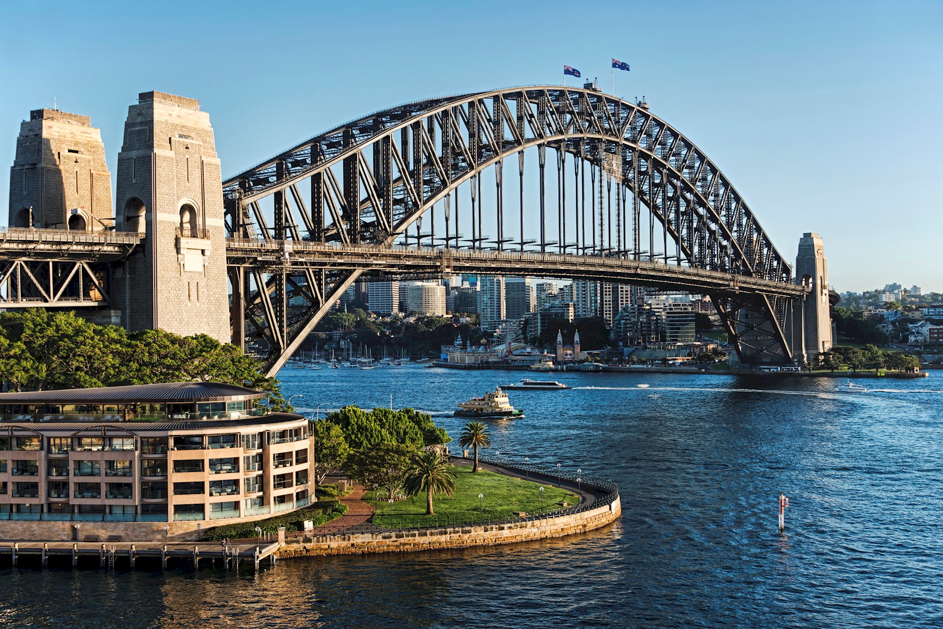 Australia Sydney Harbour Bridge - FrizeMedia