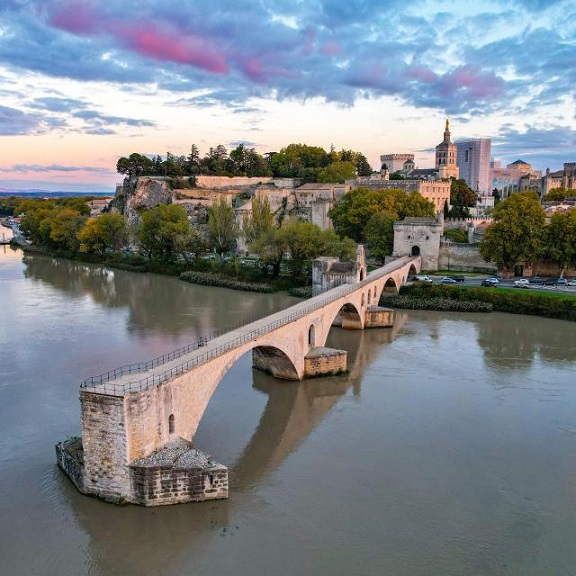Avignon France Travel2