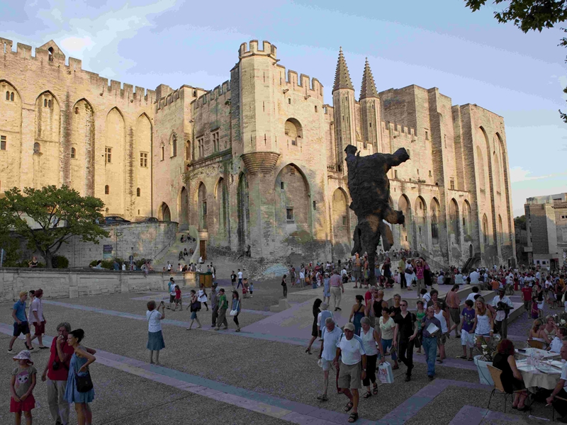 #Avignon – Great #City Of The #Popes In #France #FrizeMedia #travel
