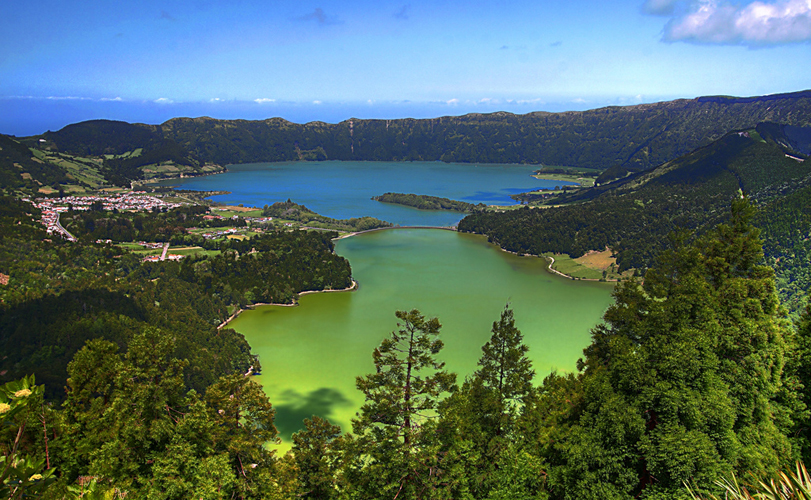 Blue And Green Lakes Rotorua NewZealand - FrizeMedia