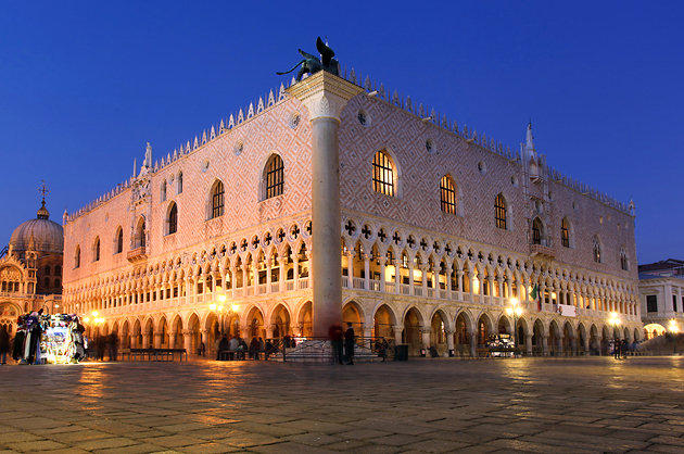 Doges Palace Venice Italy - FrizeMedia Digital Marketing Advertising Consulting
