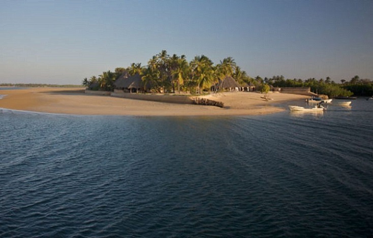 Kenya Manda Bay Resort Travel4