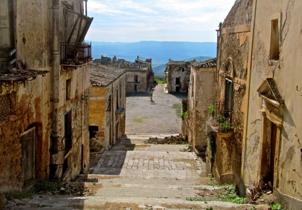 Sicily Tours Poggioreale Italy - FrizeMedia - Digital Marketing Advertising Consultants