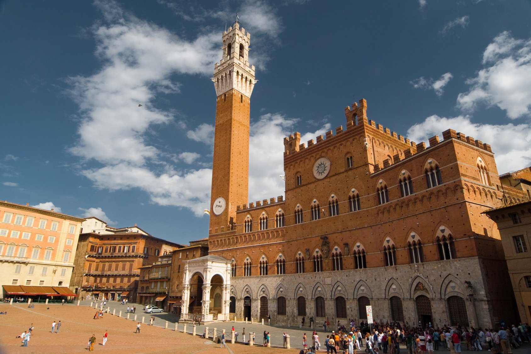 Siena - Piazza Del Campo Italy - FrizeMedia