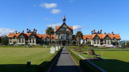 Te Puia Rotorua - Government Gardens - NewZealand - FrizeMedia