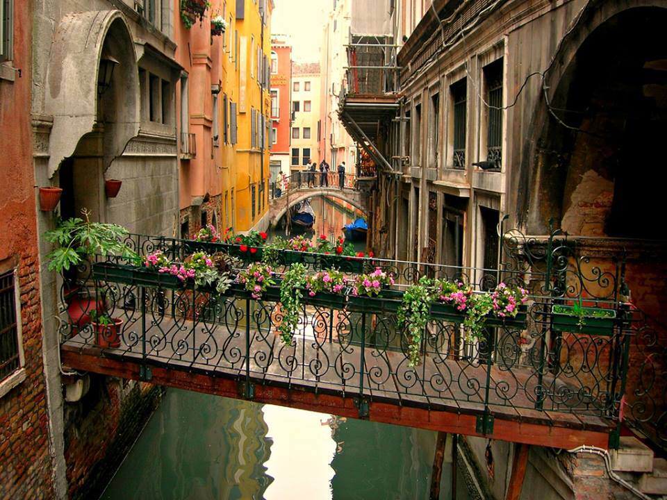 Enchanting venice Italy - FrizeMedia Digital Marketing Advertising Consulting